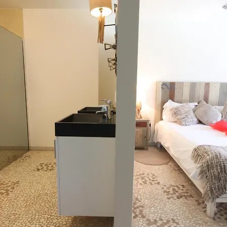 לינה וארוחת בוקר Oa6 Casa Oberfeulen
