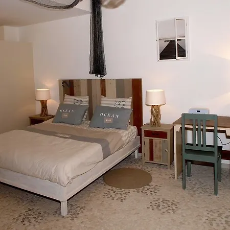 לינה וארוחת בוקר Oa6 Casa Oberfeulen
